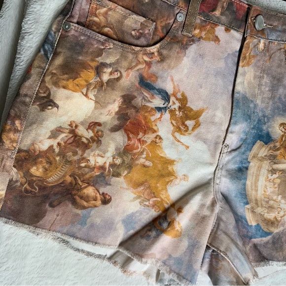 BLANKNYC The Barrow Vatican Vintage High Rise Printed Denim Shorts Angel Cherub - Picture 2 of 15